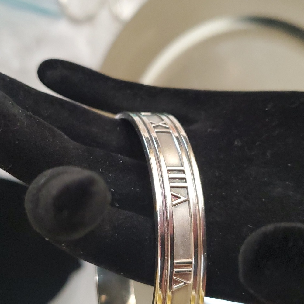 Tiffany & Co. 1995 Sterling Silver Atlas Roman Numeral Bangle Bracelet Italy - Picture 5 of 16